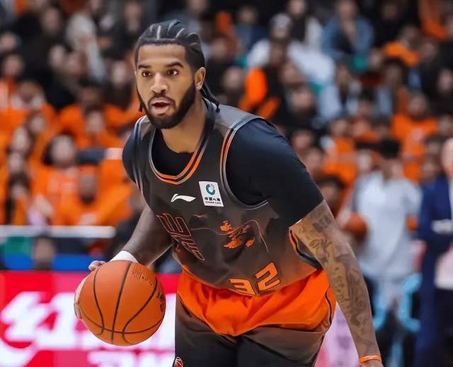 华体会登陆入口-克里斯爆砍42分为邱彪遮羞，山东男篮战胜青岛赢下齐鲁德比